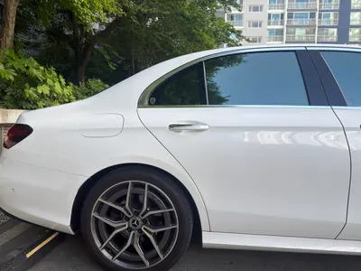 Mercedes-Benz E-Class W213 E220d 4MATIC AMG Line 2022 4