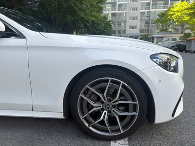 Mercedes-Benz E-Class W213 E220d 4MATIC AMG Line 2022 5