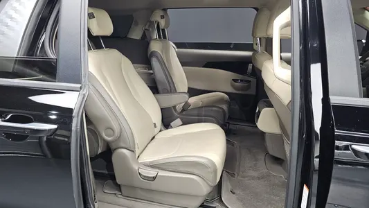 Kia Carnival 9 2022 11