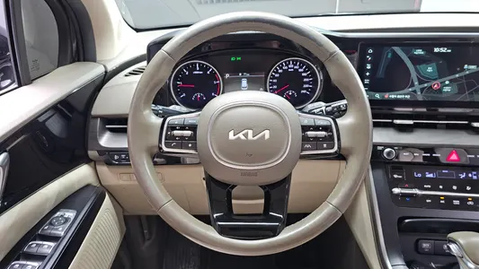 Kia Carnival 9 2022 12