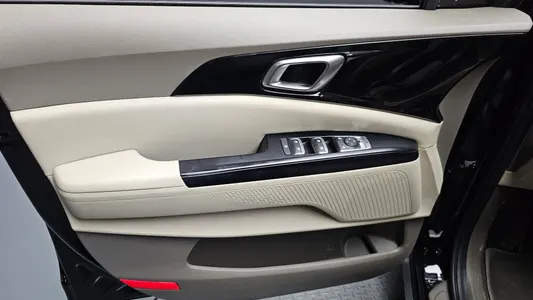 Kia Carnival 9 2022 24