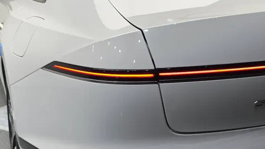 Hyundai (GN7) 2025 23