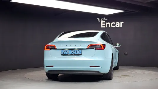 Tesla 3 RWD 2020 4