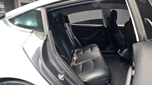 Tesla 3 RWD 2020 11