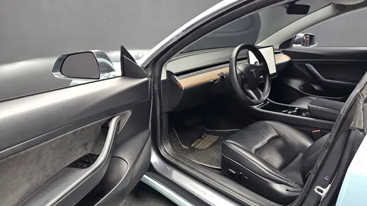 Tesla 3 RWD 2020 10