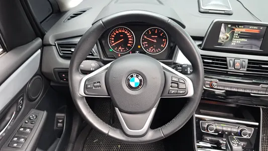 BMW 2 Series Tourer (F45) 2017 12