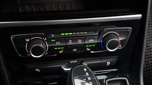 BMW 2 Series Tourer (F45) 2017 15