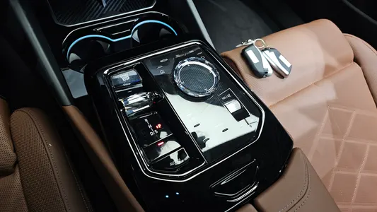 BMW 5 Series (G60) 530i xDrive 2023 9
