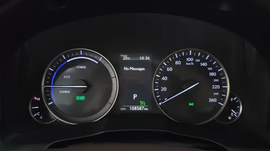 Lexus ES300h 2017 8