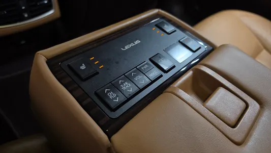 Lexus ES300h 2017 17