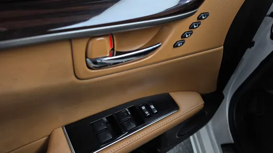 Lexus ES300h 2017 19