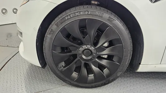 Tesla 3 AWD 2020 5