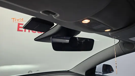Tesla 3 AWD 2020 32