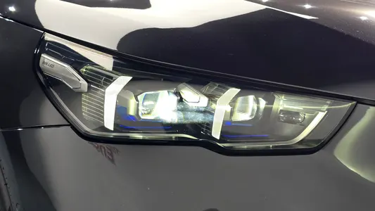 BMW 5 Series (G60) 520i 2023 22