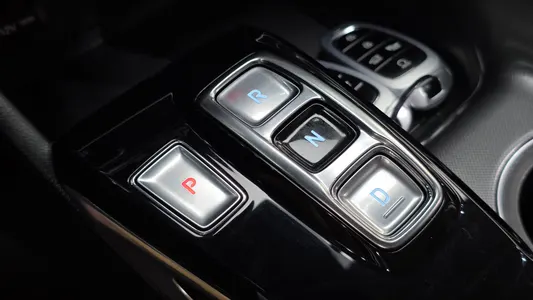 Hyundai (DN8) 2.0 LPG() 2019 9
