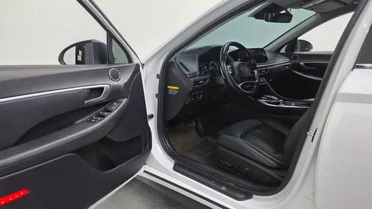 Hyundai (DN8) 2.0 LPG() 2019 11