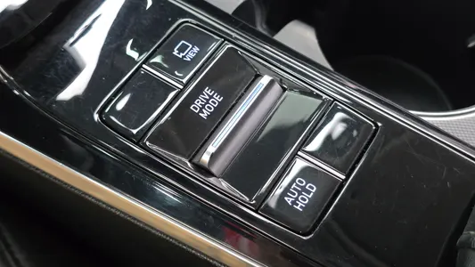 Hyundai (DN8) 2.0 LPG() 2019 17