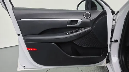 Hyundai (DN8) 2.0 LPG() 2019 24