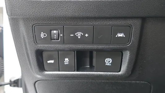 Hyundai (DN8) 2.0 LPG() 2019 29