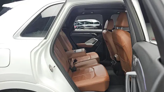 Audi Q3 (F3) 40 TFSI 2024 11