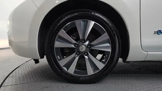 Nissan 리프 EV 2015 5