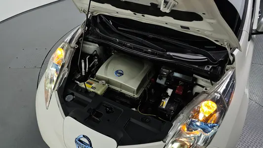 Nissan 리프 EV 2015 6