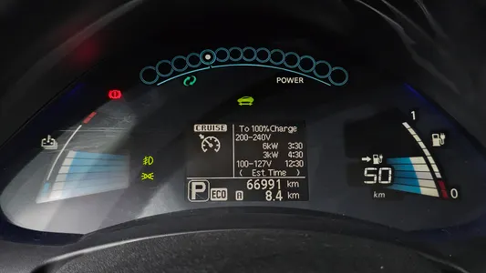 Nissan 리프 EV 2015 8