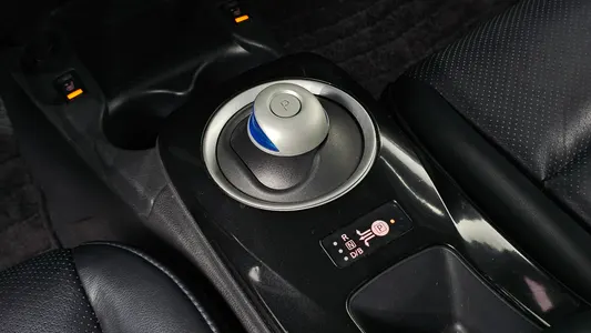 Nissan 리프 EV 2015 9