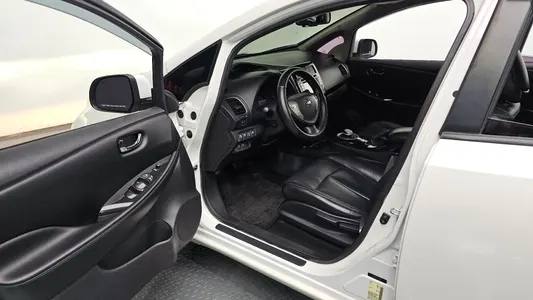 Nissan 리프 EV 2015 10