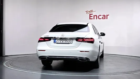 Mercedes-Benz E-Class W213 E250 2022 4