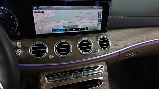 Mercedes-Benz E-Class W213 E250 2022 14