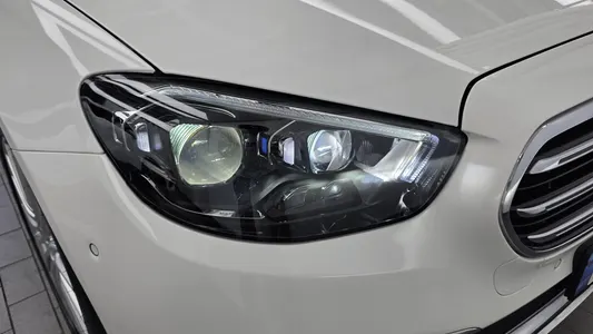 Mercedes-Benz E-Class W213 E250 2022 22