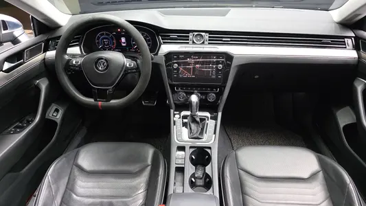 Volkswagen 아테온 2.0 TDI 2018 7