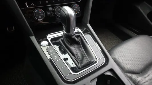Volkswagen 아테온 2.0 TDI 2018 9