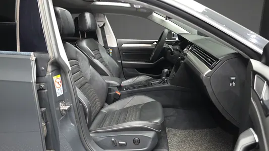 Volkswagen 아테온 2.0 TDI 2018 11