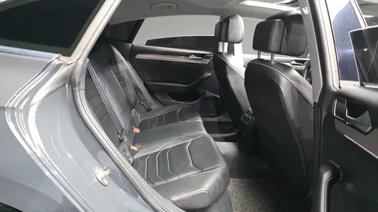 Volkswagen 아테온 2.0 TDI 2018 12