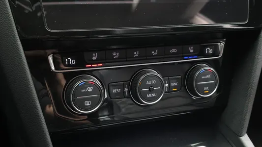 Volkswagen 아테온 2.0 TDI 2018 17