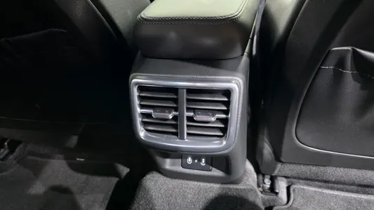 Kia K5 3 2025 36