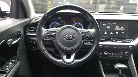 Kia 니로 1.6 HEV 2020 13
