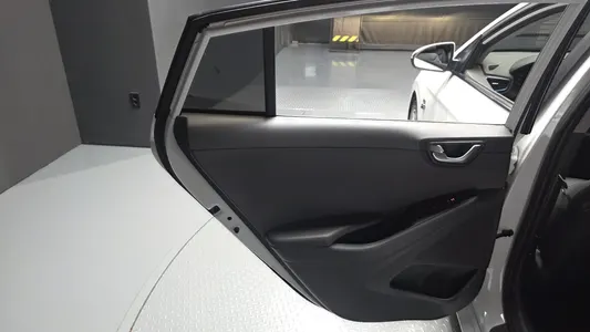 Hyundai 아이오닉 하이브리드 Q 2016 25