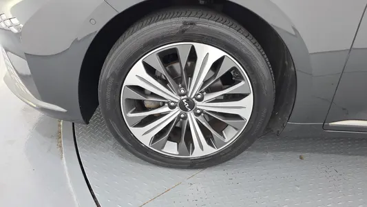 Kia K8 2021 5
