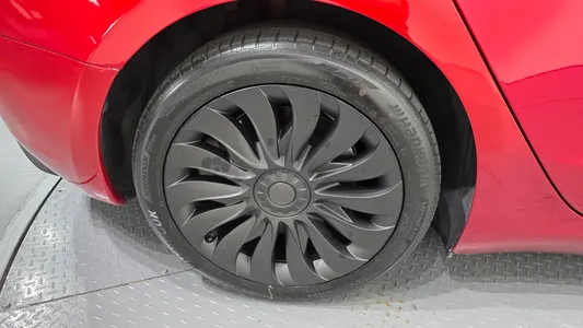 Tesla 3 AWD 2024 5