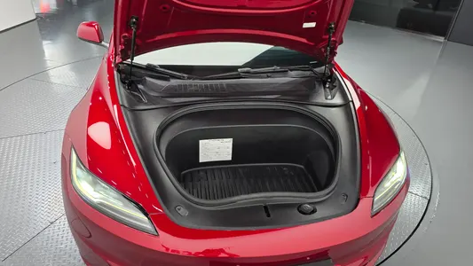 Tesla 3 AWD 2024 6