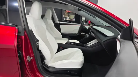 Tesla 3 AWD 2024 11