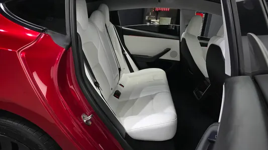 Tesla 3 AWD 2024 12