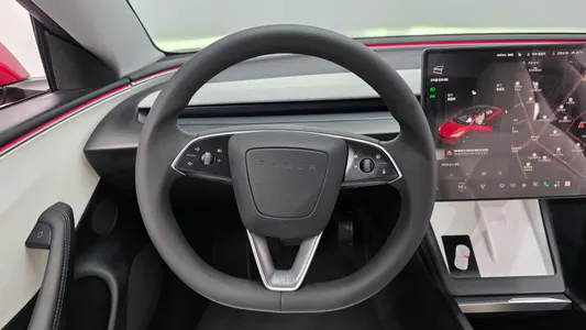 Tesla 3 AWD 2024 13
