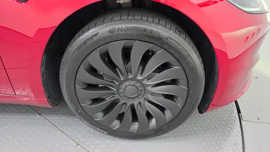 Tesla 3 AWD 2024 21