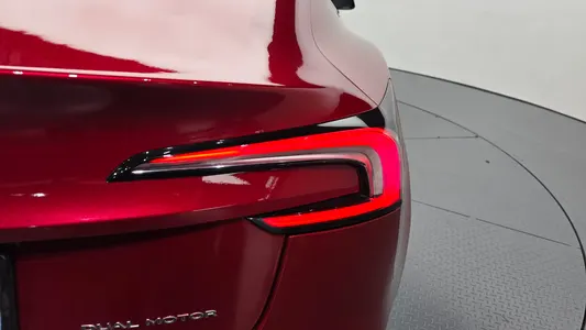 Tesla 3 AWD 2024 23