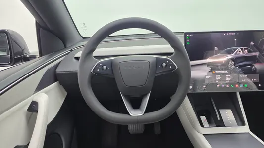 Tesla Y L AWD 2026 16