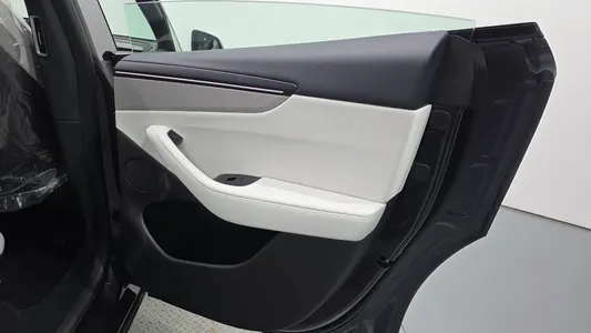 Tesla Y L AWD 2026 25